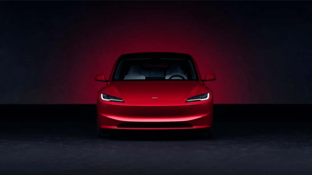Tesla Model 3 Highland: Innovación y Seguridad con su "Capó Activo"